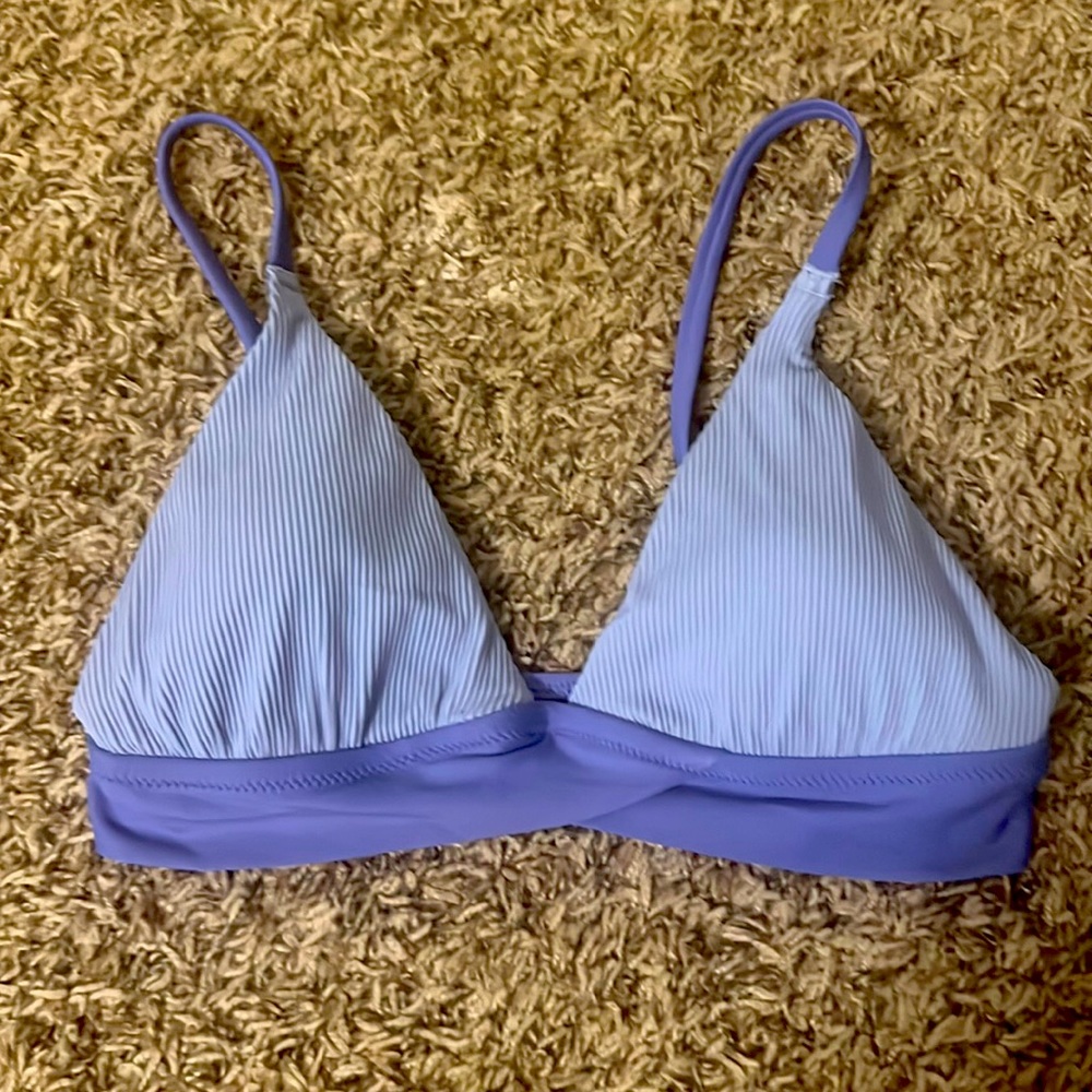 3/18 NWOT aerie bikini top